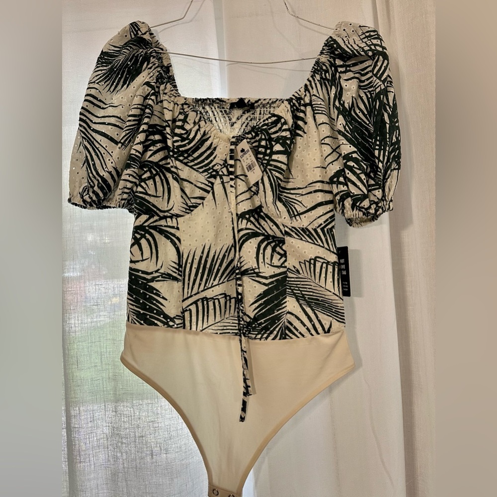 NWT Express Palm Tropical Print Women’s Bodysuit